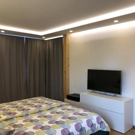 2 Modern 아파트 *